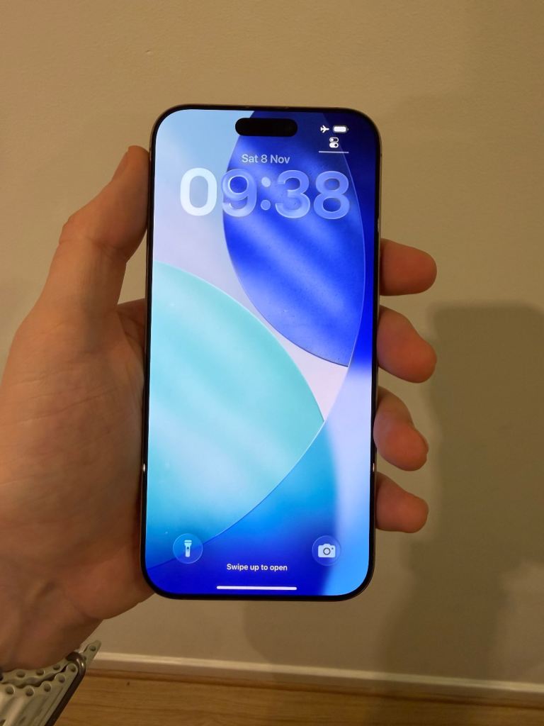 iPhone 16 Pro Max 256 GB Desert Titanium - Perfect Condition