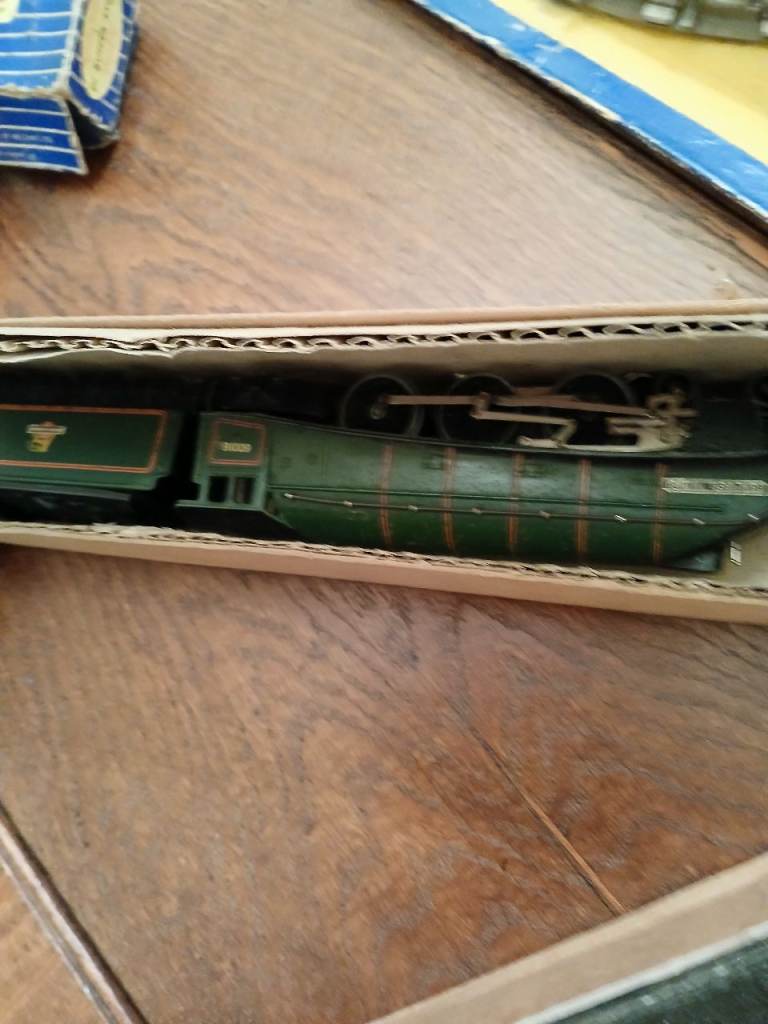 HORNBY TRAIN SET - 1950s plus Meccano Items