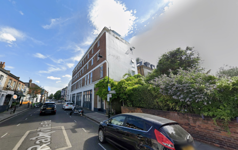 BENEFITS ACCEPTED - Studio Flat Available in Hammersmith & Fulham W6