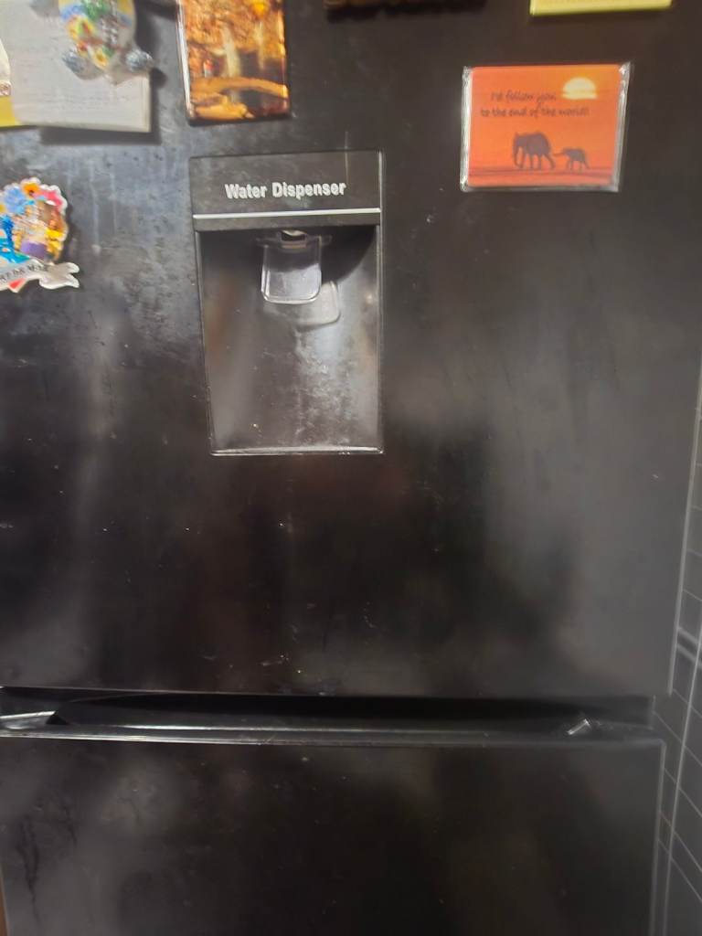 Fridge freezer 