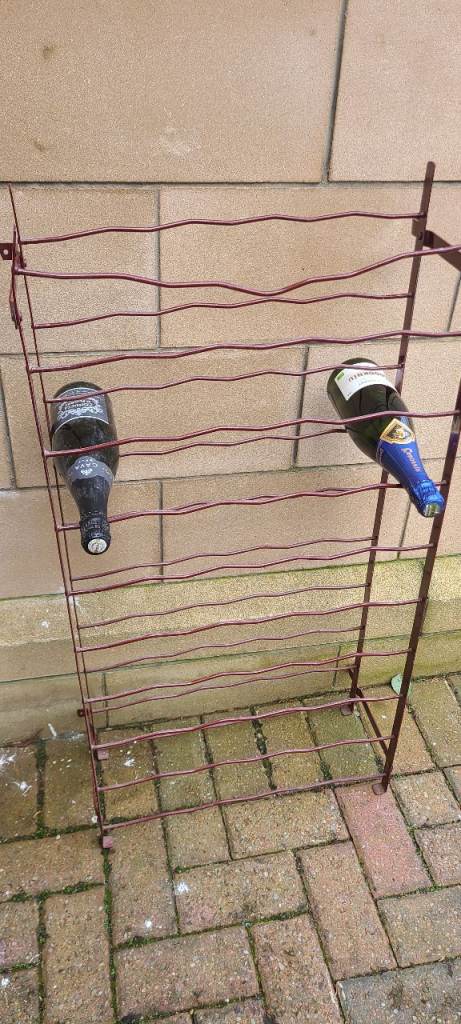 50 bottle metal wine rack stand. Good condition 