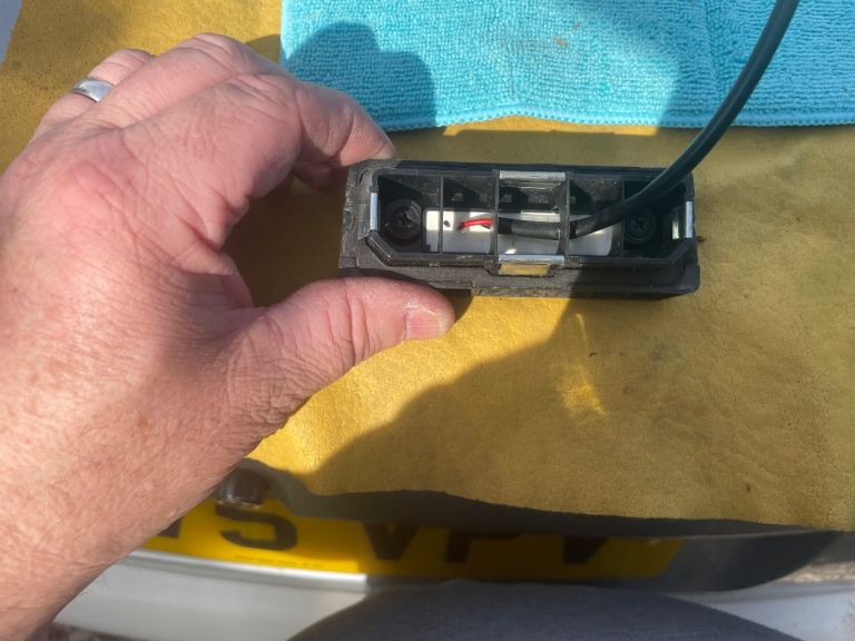 Kia Niro boot touch button open 