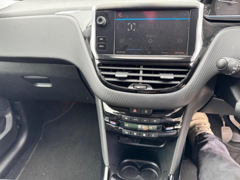 2018 Peugeot 2008 1.2 PureTech Allure Euro 6 (s/s) 5dr HATCHBACK Petrol Manual