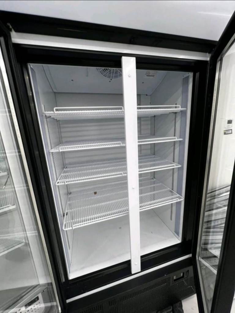 TEFCOLD NEW GRADED COMMERCIAL DOUBLE DOORS DRINKS AND FOODS DISPLAY CHILLER FULLY WORKING