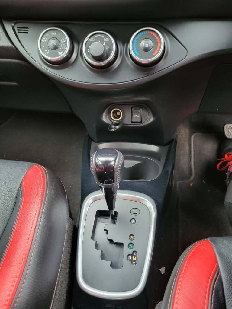 Toyota, YARIS, Hatchback, 2016, Other, 1329 (cc), 5 doors