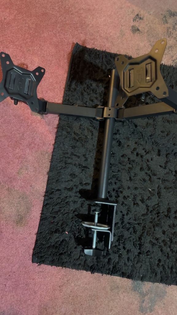 Dual moniter arm