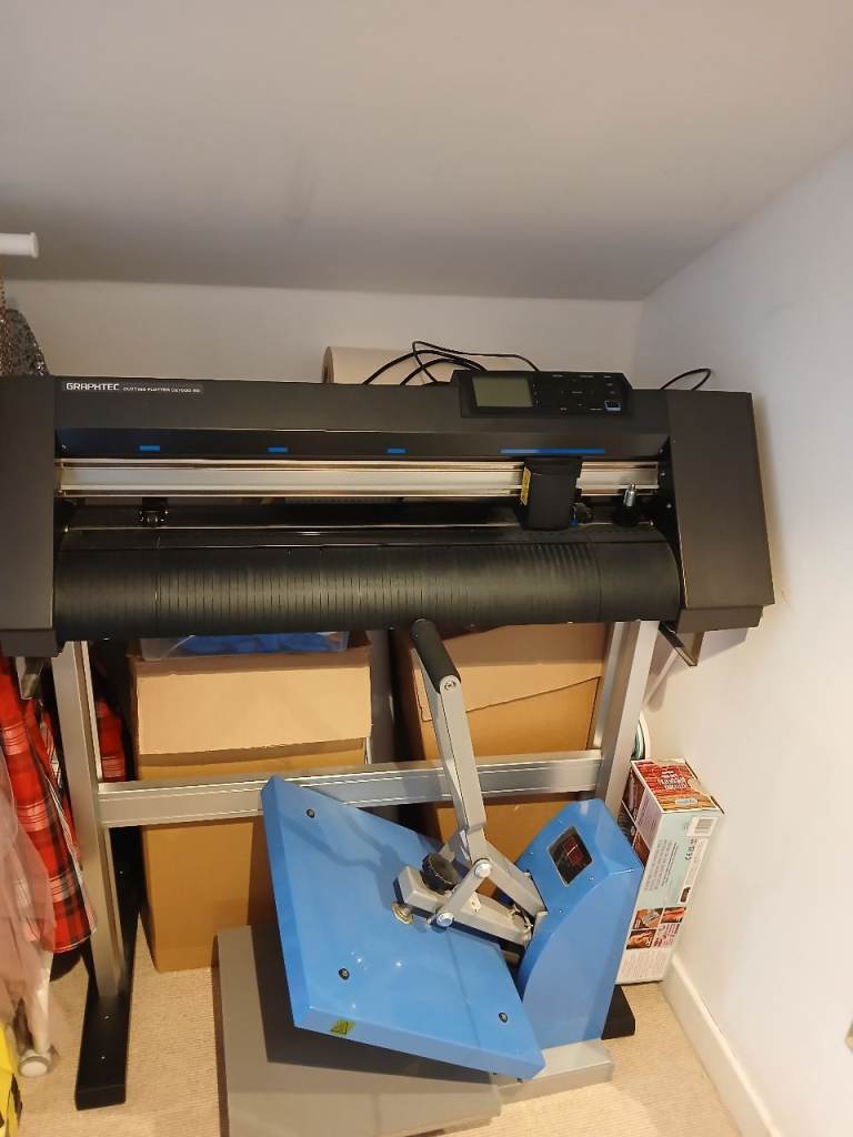 Graphtec CE7000 Commercial Vinyl Cutter