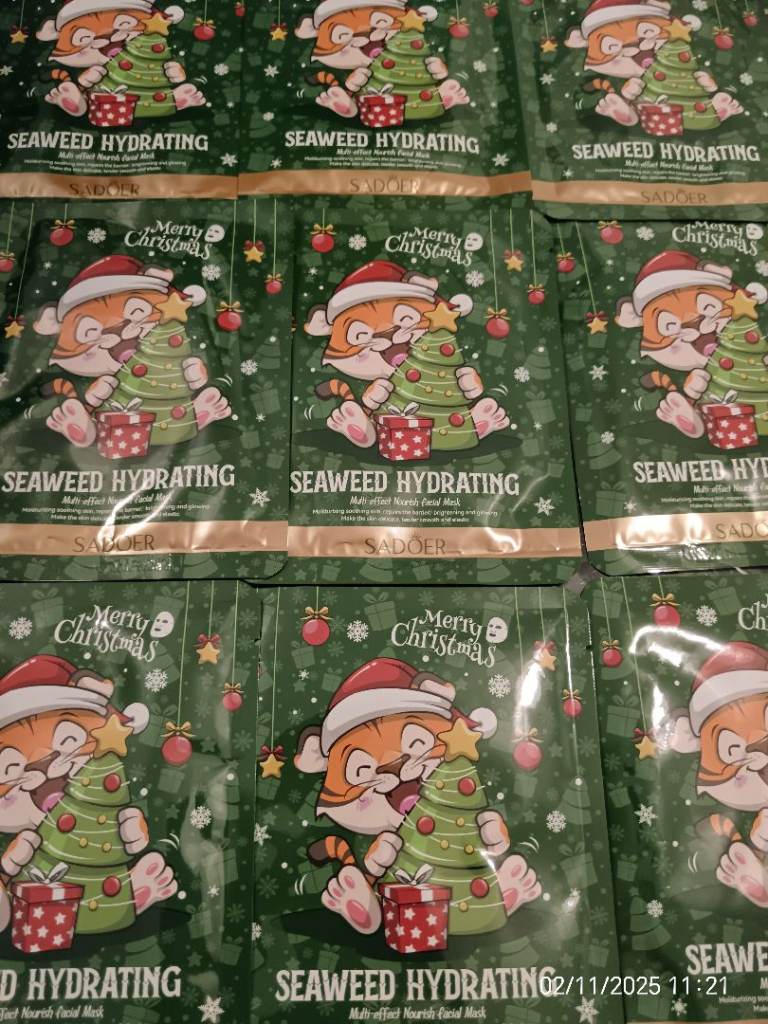 Pack of 5 Christmas face masks, seaweed hydrating sheet masks, £5 
