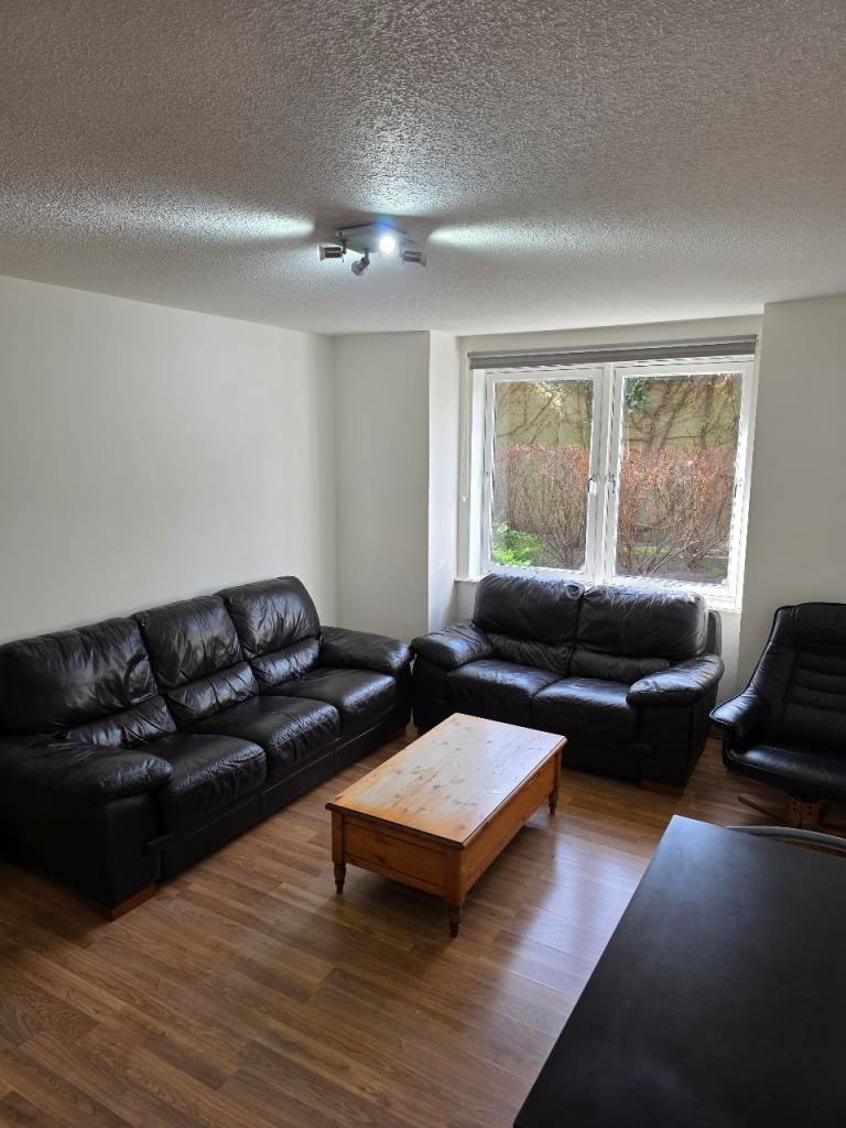 2 double bedroom flat in Rosemount, Aberdeen, AB25