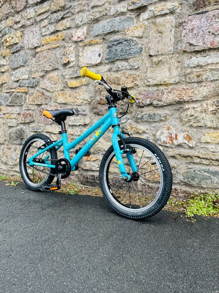 CARRERA 16" KIDS BIKE IN EXCELLENT CONDITION 