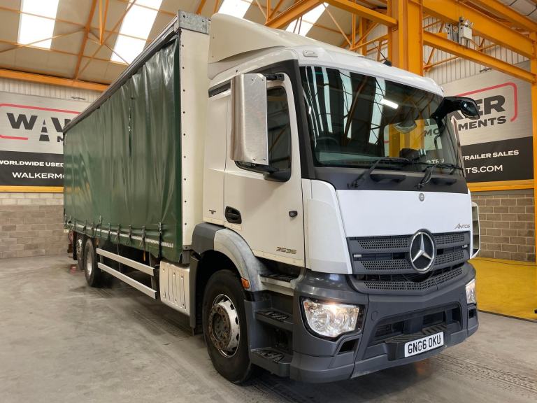 MERCEDES BENZ ANTOS 2530 *EURO 6*, 6X2, 26 TONNE CURTAINSIDER – 2015 – GN66 OKU