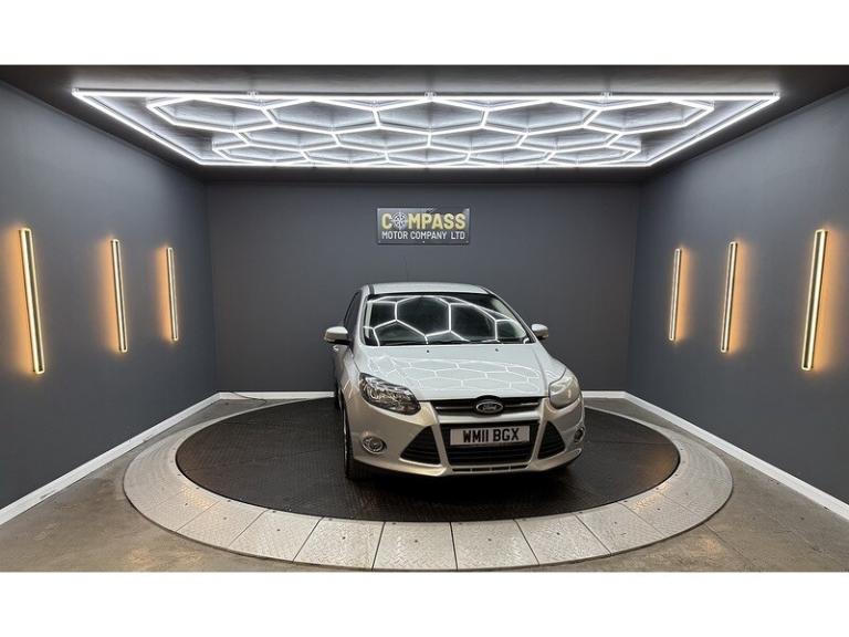 2011 Ford Focus 1.6 125 Zetec 5dr HATCHBACK PETROL Manual