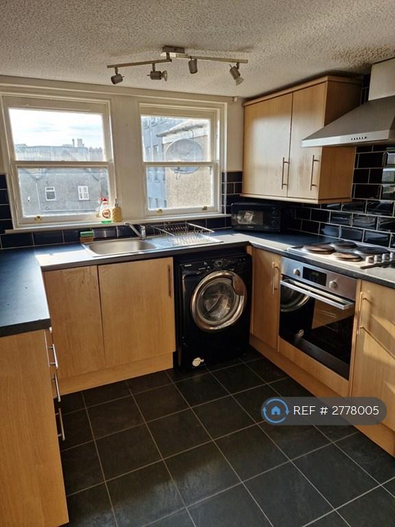 2 bedroom flat in Christie Street, Paisley, PA1 (2 bed) (#2778005)