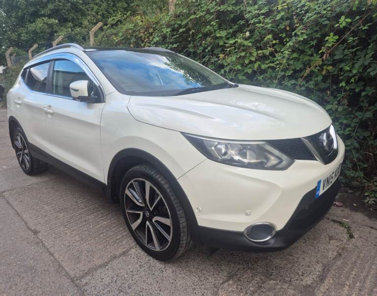 Pearl white Qashqai 1.6dci tekna