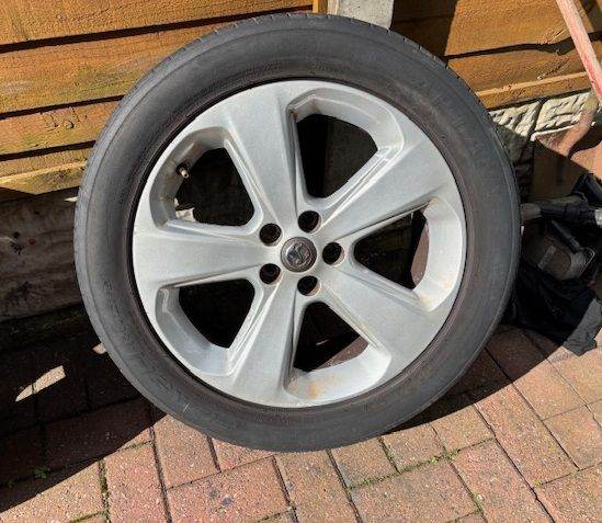 Mokka 18 inch wheel & Tyre