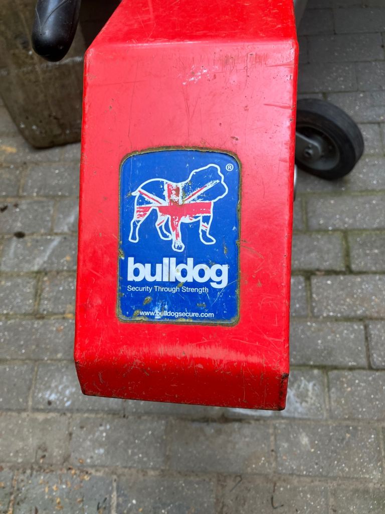 Bulldog trailer hitch security lock