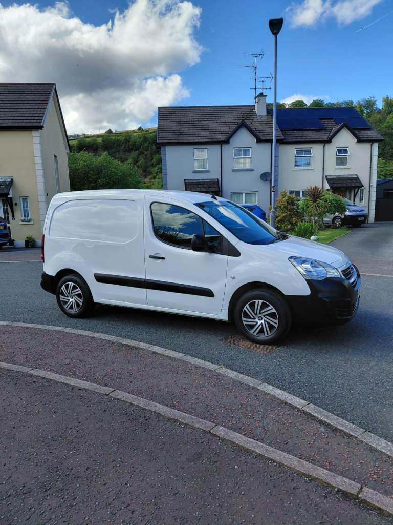 2018 Peugeot partner 1.6 hdi 3 seater 