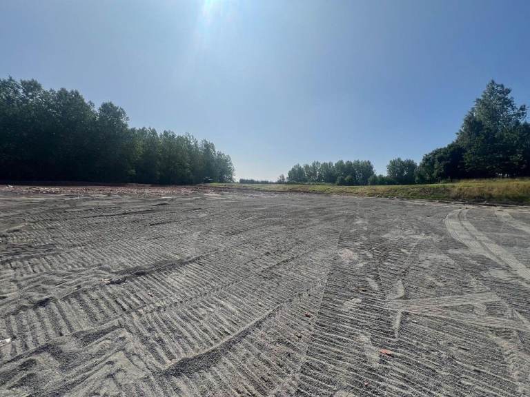 Land To Rent in Grindley 