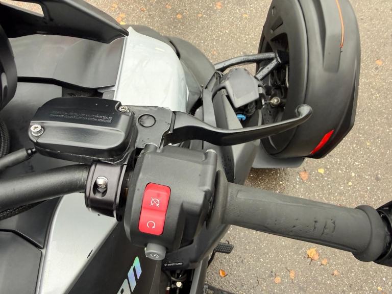 2019 CAN-AM RYKER 900cc fully automatic Spyder trike with Handbraking adaption S