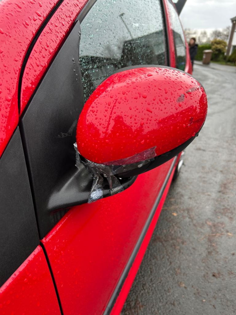 Peugeot, 107, Hatchback, 2011, Manual, 998 (cc), 5 doors