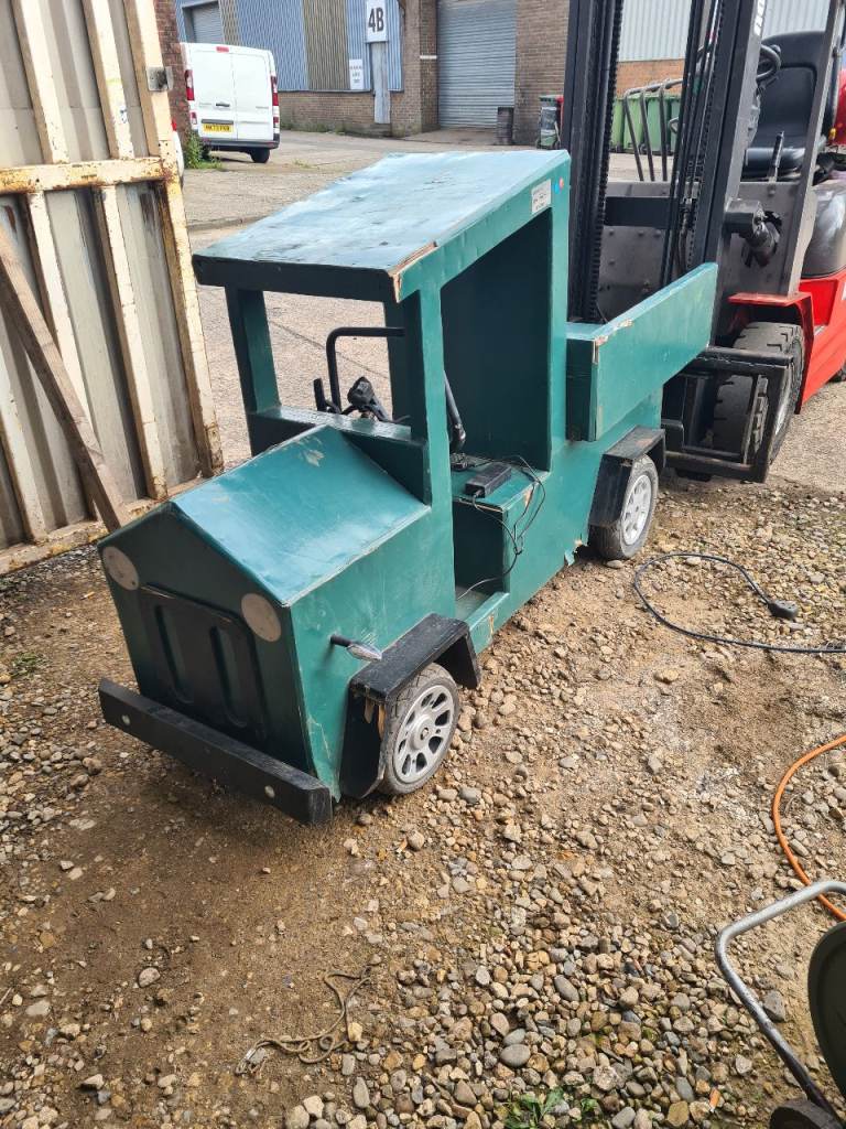 Motorised truck