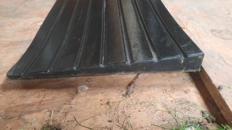 Thick rubber mobility ramp
