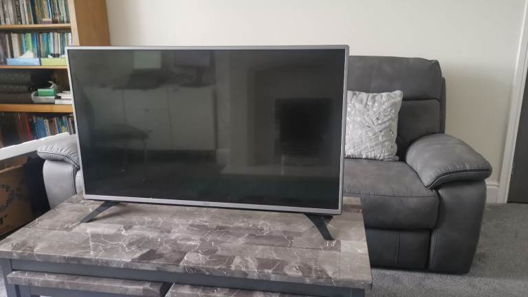 LG 43INCH TV