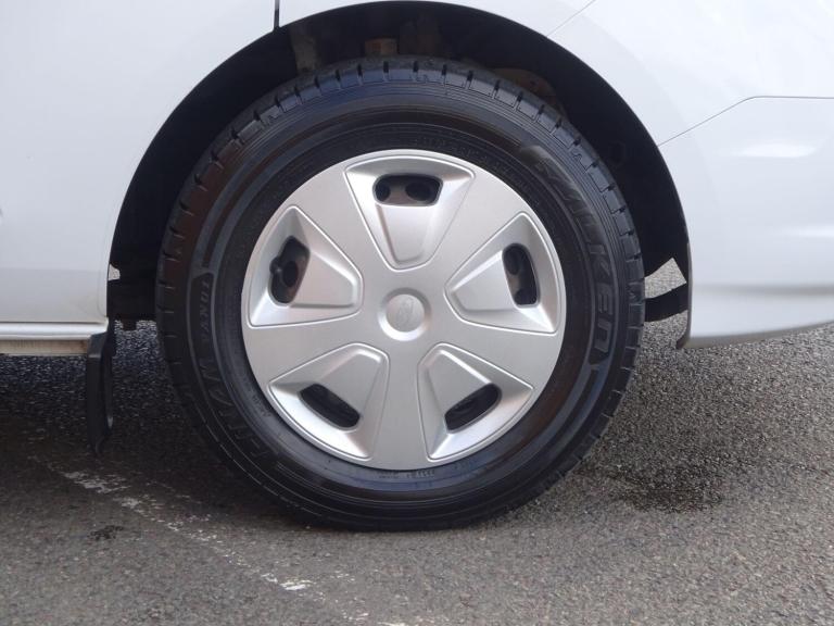 2021 Ford Transit Custom 2.0 320 EcoBlue Trend Kombi L2 H1 Euro 6 (s/s) 5dr MPV Diesel Manual