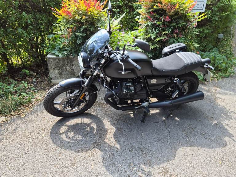 Moto Guzzi V7 Stone Centenario 850 2021 (E5/E10) Low mileage, excellent condition