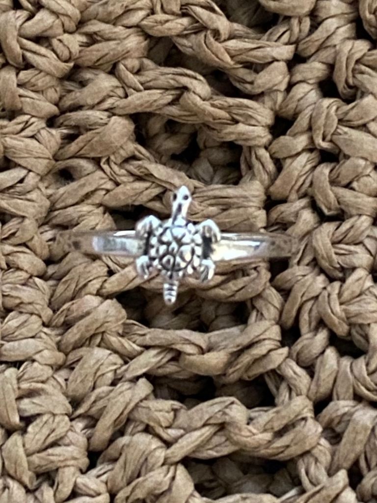 Pretty Sterling Silver Tiny Turtle Ring