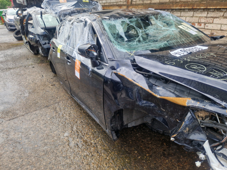 LEXUS CT200 HYBRID 2014-16 BREAKING FOR PARTS ONLY 