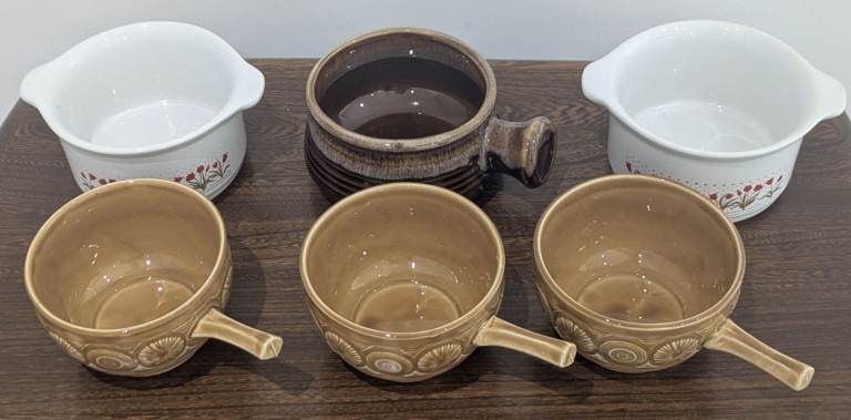 SOUP BOWLS WITH HANDLES KILNCRAFT TAMS TAIWAN WHITE FLORAL BROWN CERAMIC GLAZED