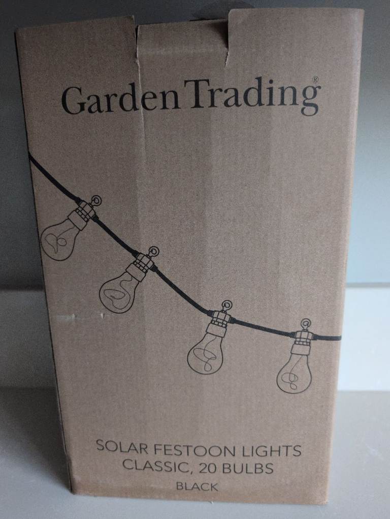 Garden lighting 20 bulbs, new in box 