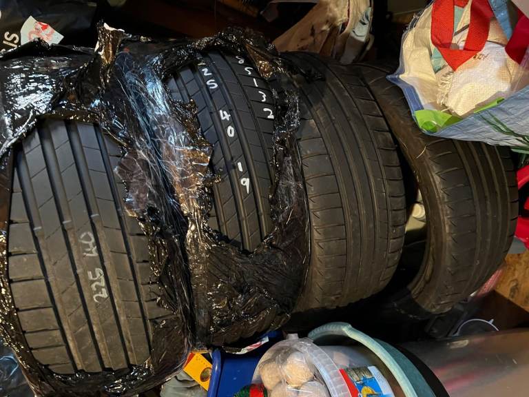 full set of 225 40 19 Bridgestone Turanza T005 tyres, set of 4, excellent tread depths 