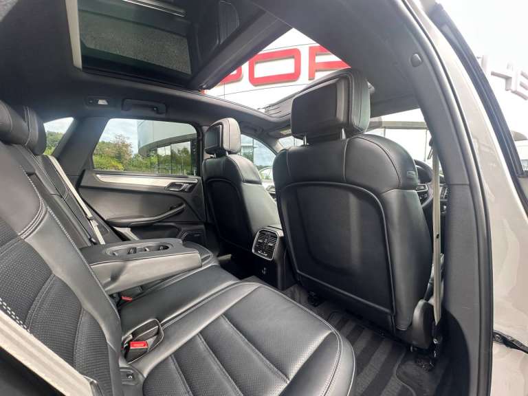 2023 Porsche Macan 5dr PDK SUV Petrol Automatic