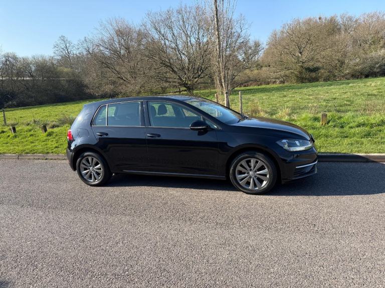 Volkswagen Golf 1.6 TDI SE Nav DSG Automatic Euro 6 5dr DIESEL AUTOMATIC 2017