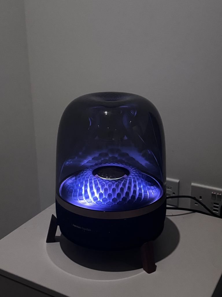 Harman Kardon Aura Studio 4