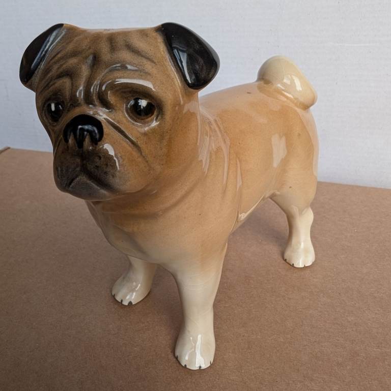Vintage SylvaC Pug Dog Figurine 11.5cm with foil sticker