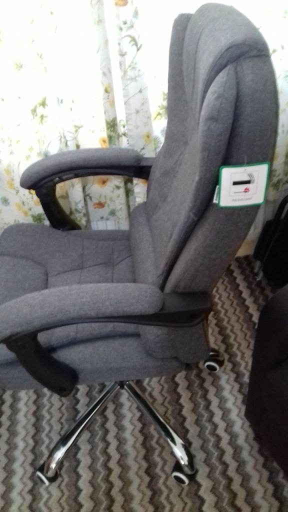 ALMOST NEW-  swivel chair