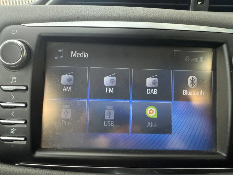 2018 Toyota Yaris 1.5 VVT-h Icon Tech Hatchback 5dr Petrol Hybrid E-CVT Euro 6 (s/s) (100 ps) Hat...