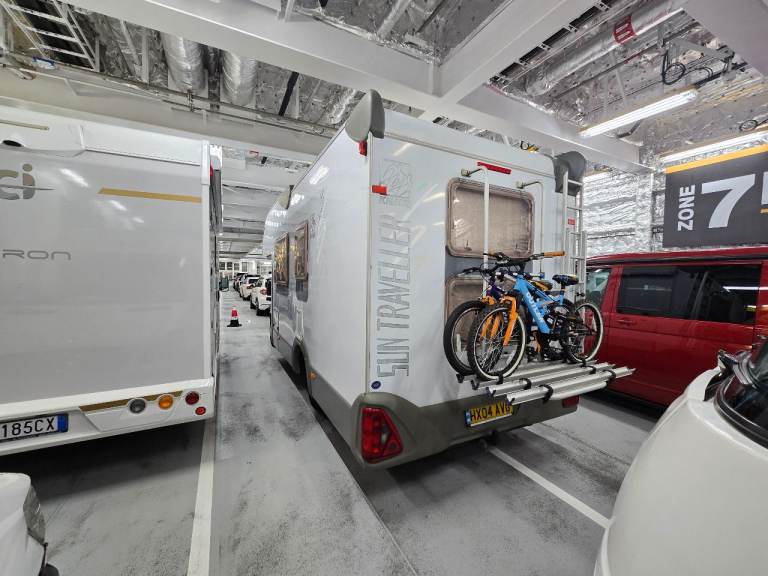 Fiat, DUCATO, 2004, 2800 (cc),6 berth and seat belt Knaus motorhome,LOW MILEAGE!!!!