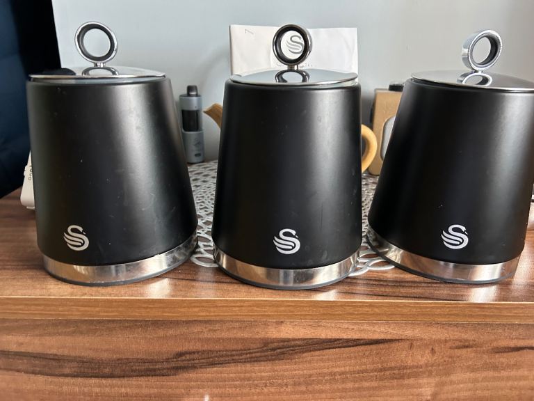 Kitchen canisters 