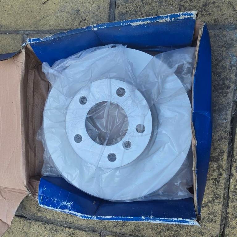 BMW 2005 model 3 series, New front Disc set