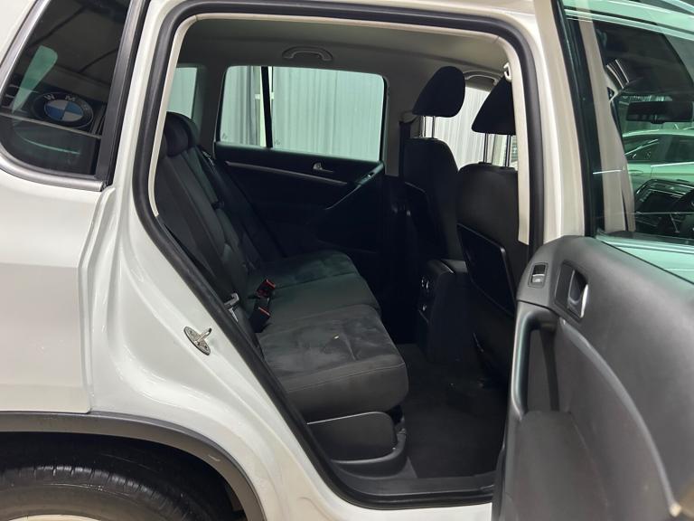 2015 Volkswagen Tiguan 2.0 TDi BlueMotion Tech Match 4MOTION 5dr 150 DSG ESTATE Diesel Automatic