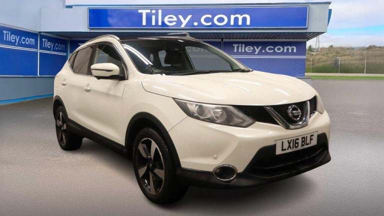 2016 Nissan Qashqai 1.2 DiG-T N-Connecta 5dr HATCHBACK PETROL Manual