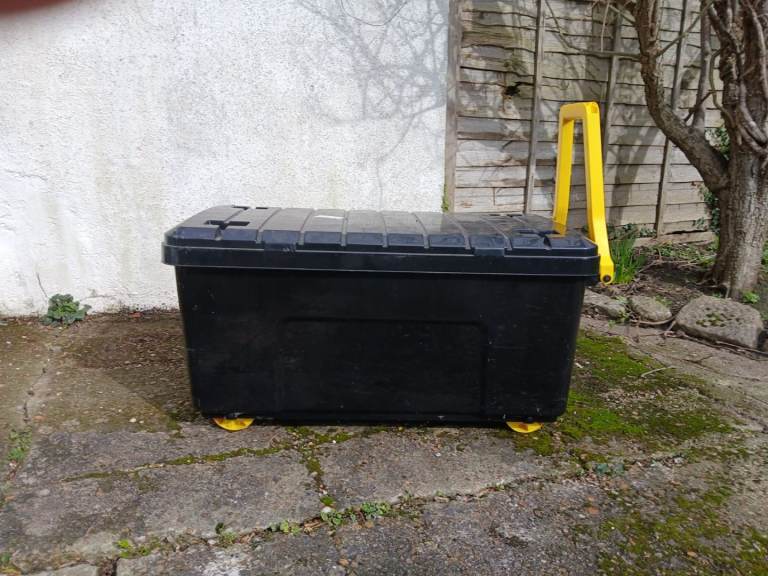 Storage boxes on wheels newv