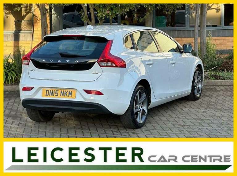 2015 Volvo V40 1.6 D2 SE Lux Euro 5 (s/s) 5dr HATCHBACK Diesel Manual