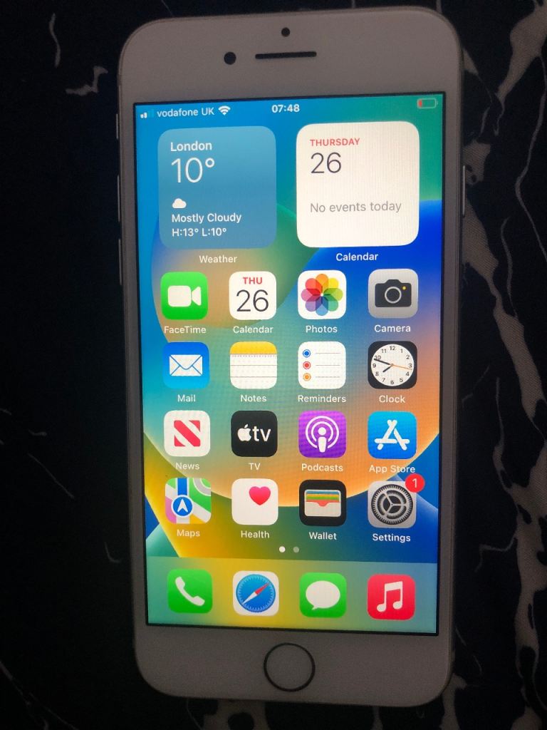 Apple iPhone 8 64gb unlocked fully works looks nearly new battery health 86% iOS 167.10