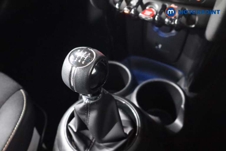 2021 MINI Hatch 1.5 Cooper Classic 5dr [Comfort-Nav Pack] Hatchback Petrol Manual