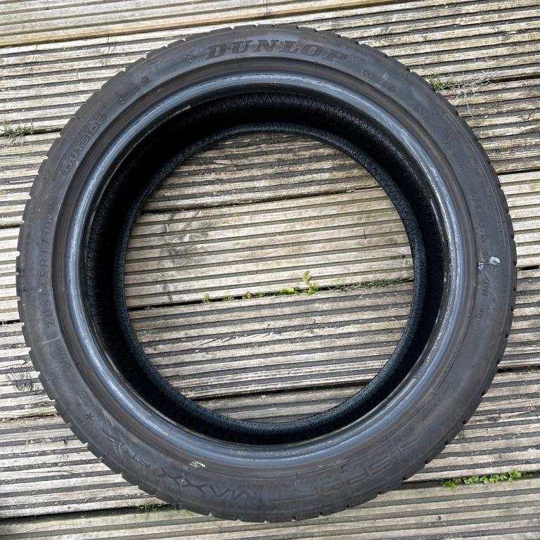 Dunlop 205 45 17 tyre